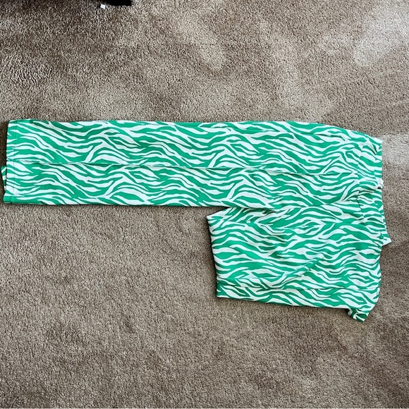 Fashion Nova Kelly Green and White Zebra Print Straight Leg Pants - Picture 7 of 7